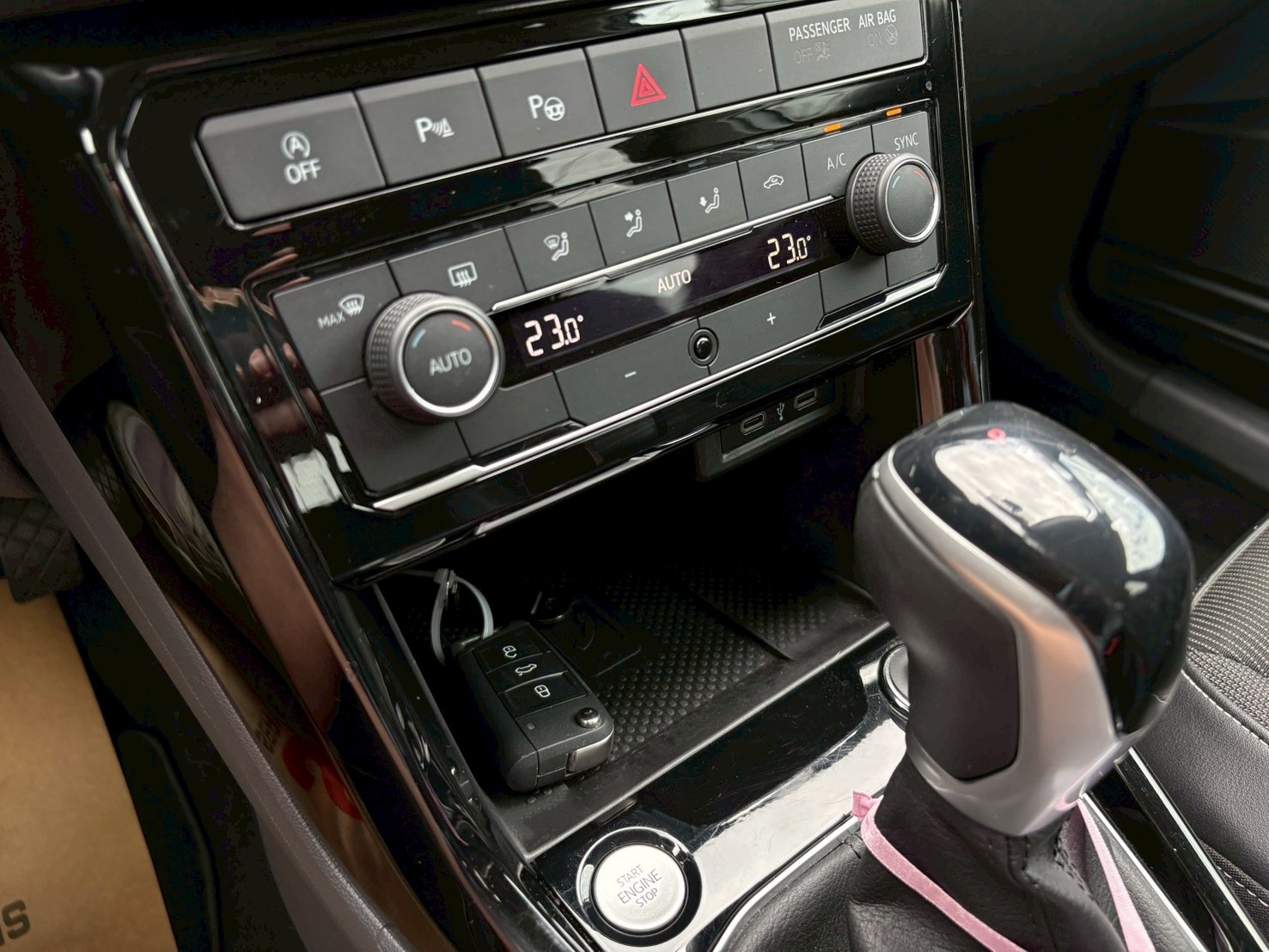 2021 Volkswagen T-Cross 230 TSI Style Design1.0 電話:0963070555  第10張相片
