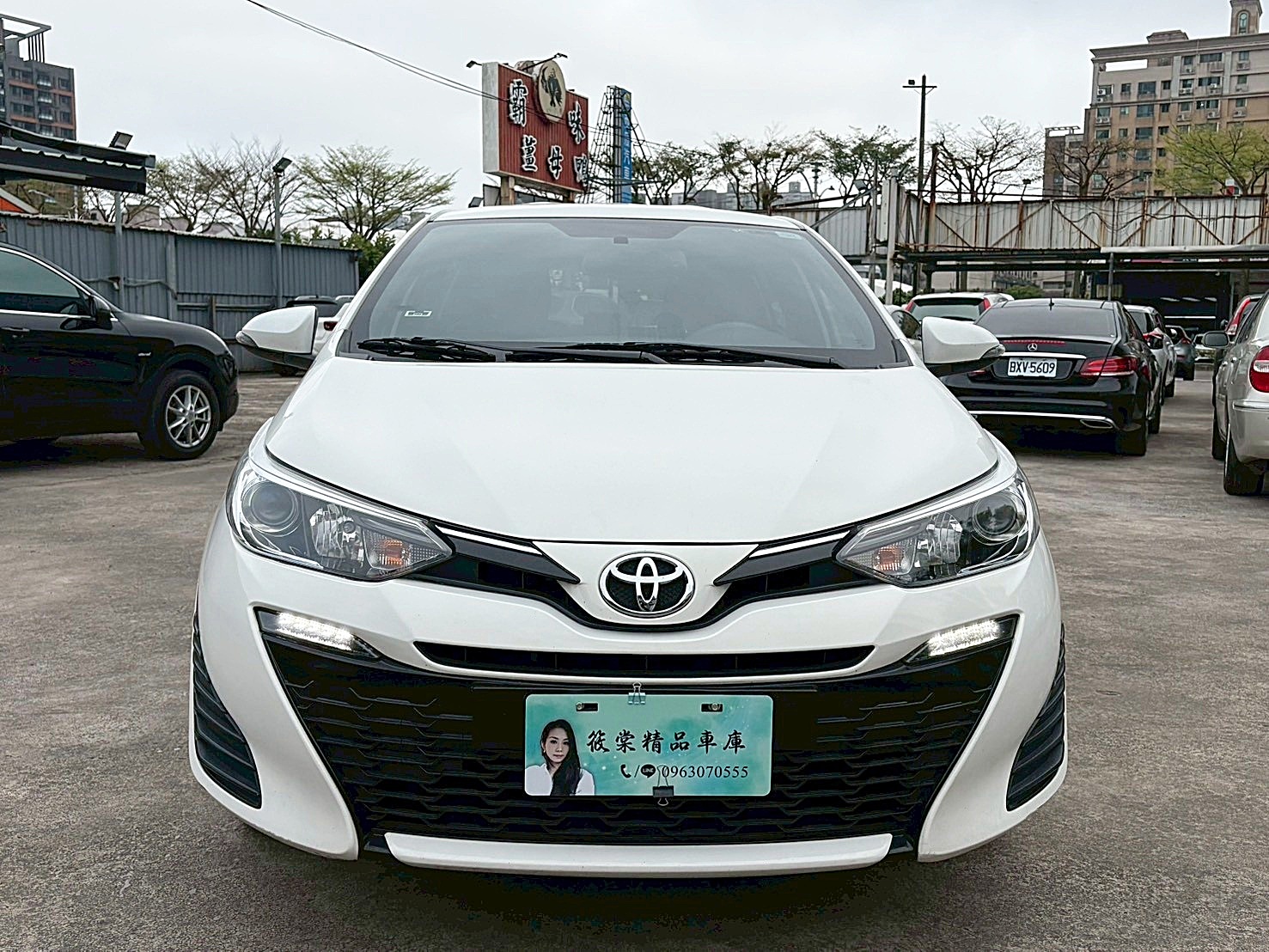 2018TOYOTA YARIS1.5里程6萬 電話:0963070555  第2張相片