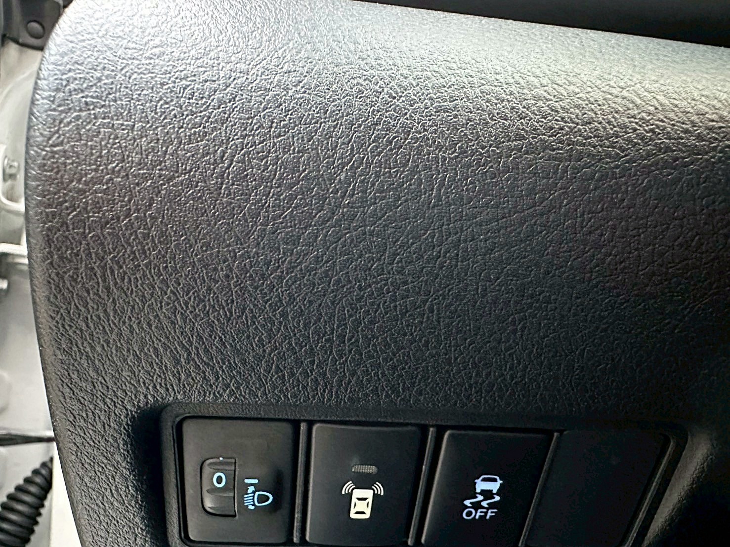 2018TOYOTA YARIS1.5里程6萬 電話:0963070555  第10張相片