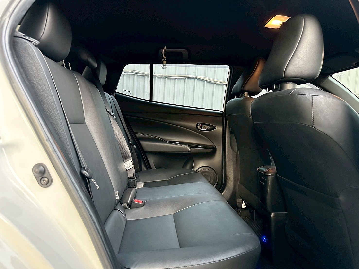 2018TOYOTA YARIS1.5里程6萬 電話:0963070555  第12張相片