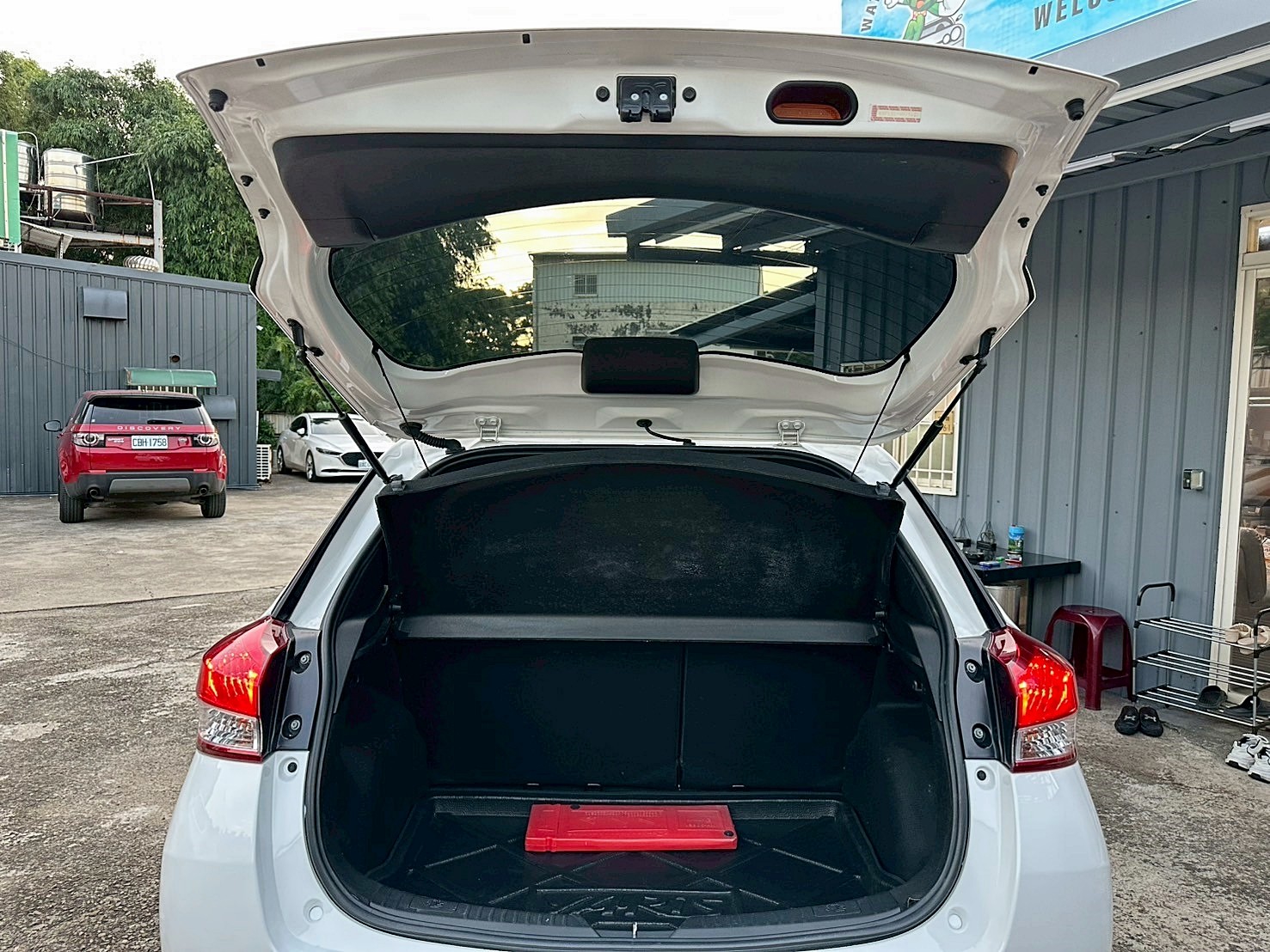 2018TOYOTA YARIS1.5里程6萬 電話:0963070555  第13張相片