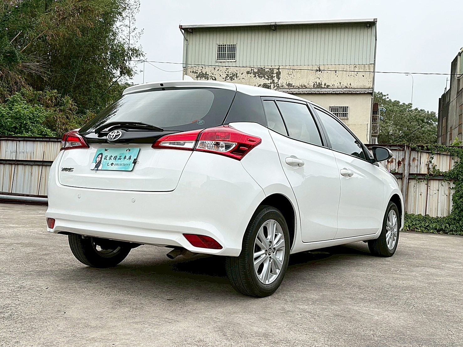 2018TOYOTA YARIS1.5里程6萬 電話:0963070555  第14張相片