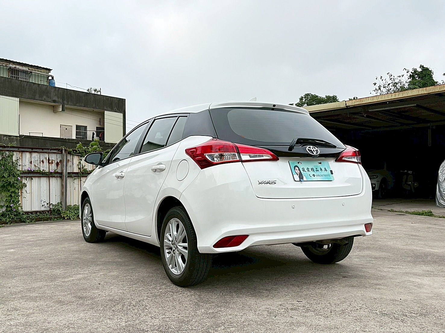2018TOYOTA YARIS1.5里程6萬 電話:0963070555  第15張相片
