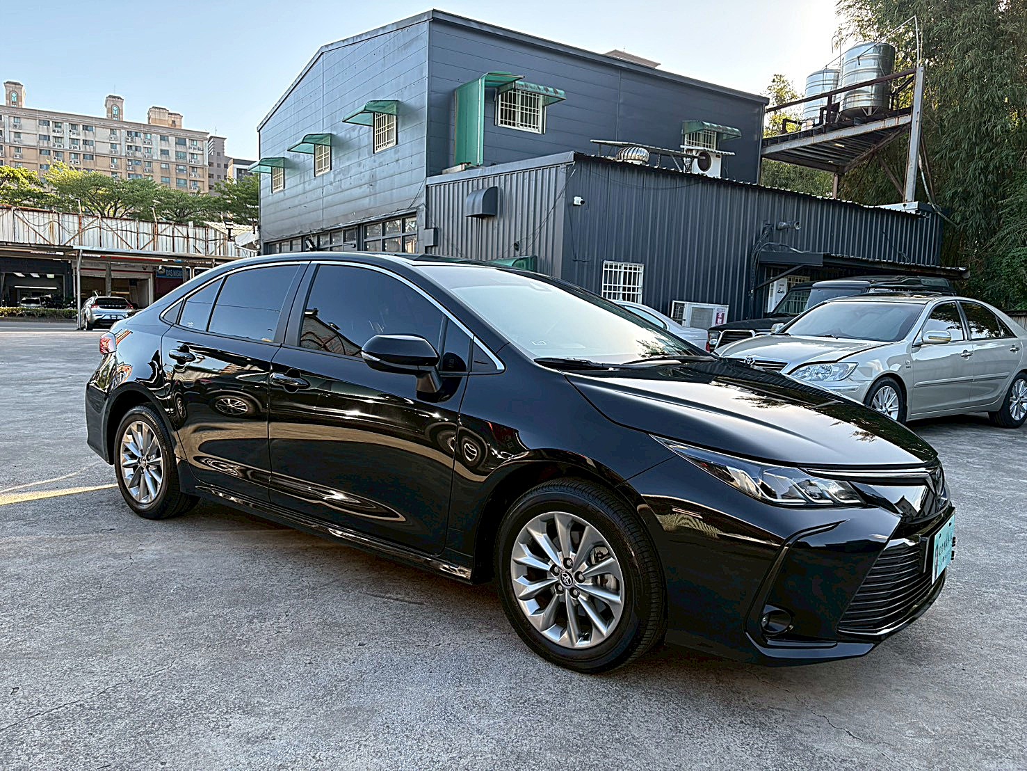 2022TOYOTA ALTIS1.8升級豪華版里程1萬 IKEY可怠速不熄火下車鎖門 電話:0963070555同LINE  第3張相片