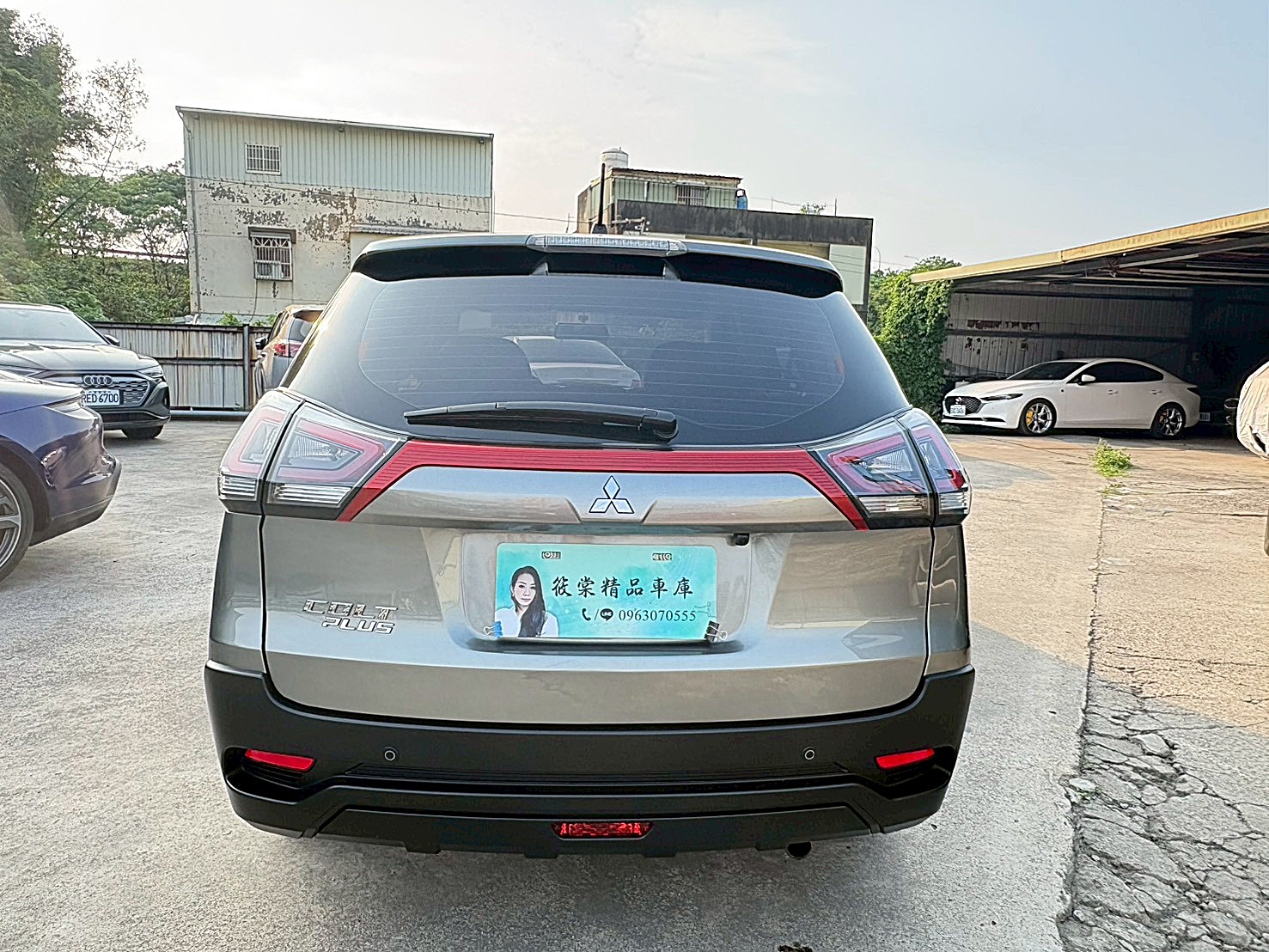 Mitsubishi Colt Plus 輕鬆型 里程2萬 原廠保養 CARPLAY電動尾門 電話:0963070555同LINE  第17張相片