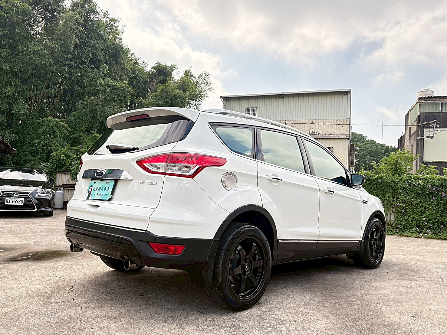 2015FORD KUGA1.6 白色時尚經典型 只跑9.9萬 電話:0963070555同LINE  第17張相片