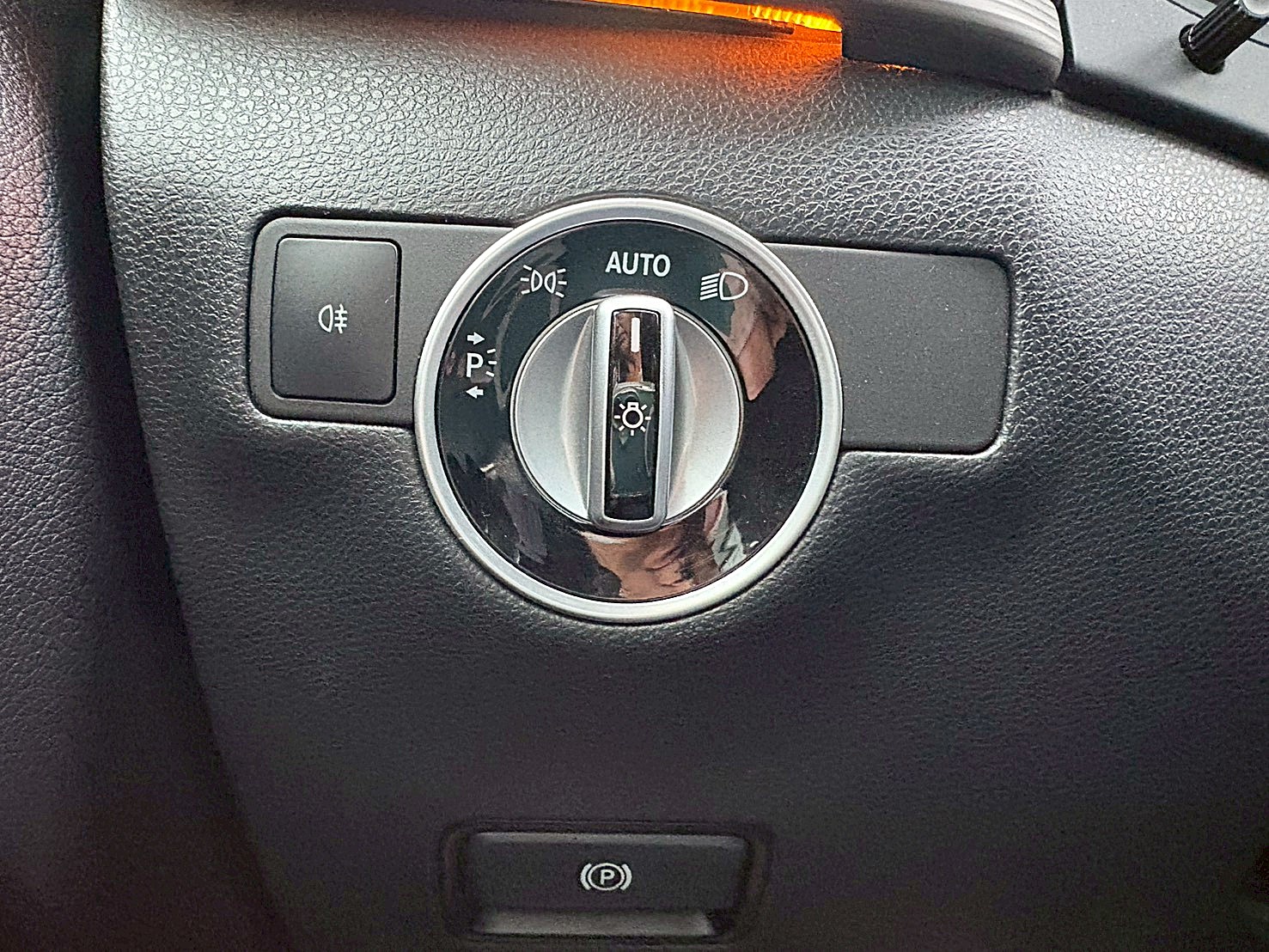 2015 BENZ B-Class B180 1.6全車原版件電話:0963070555同LINE  第7張相片
