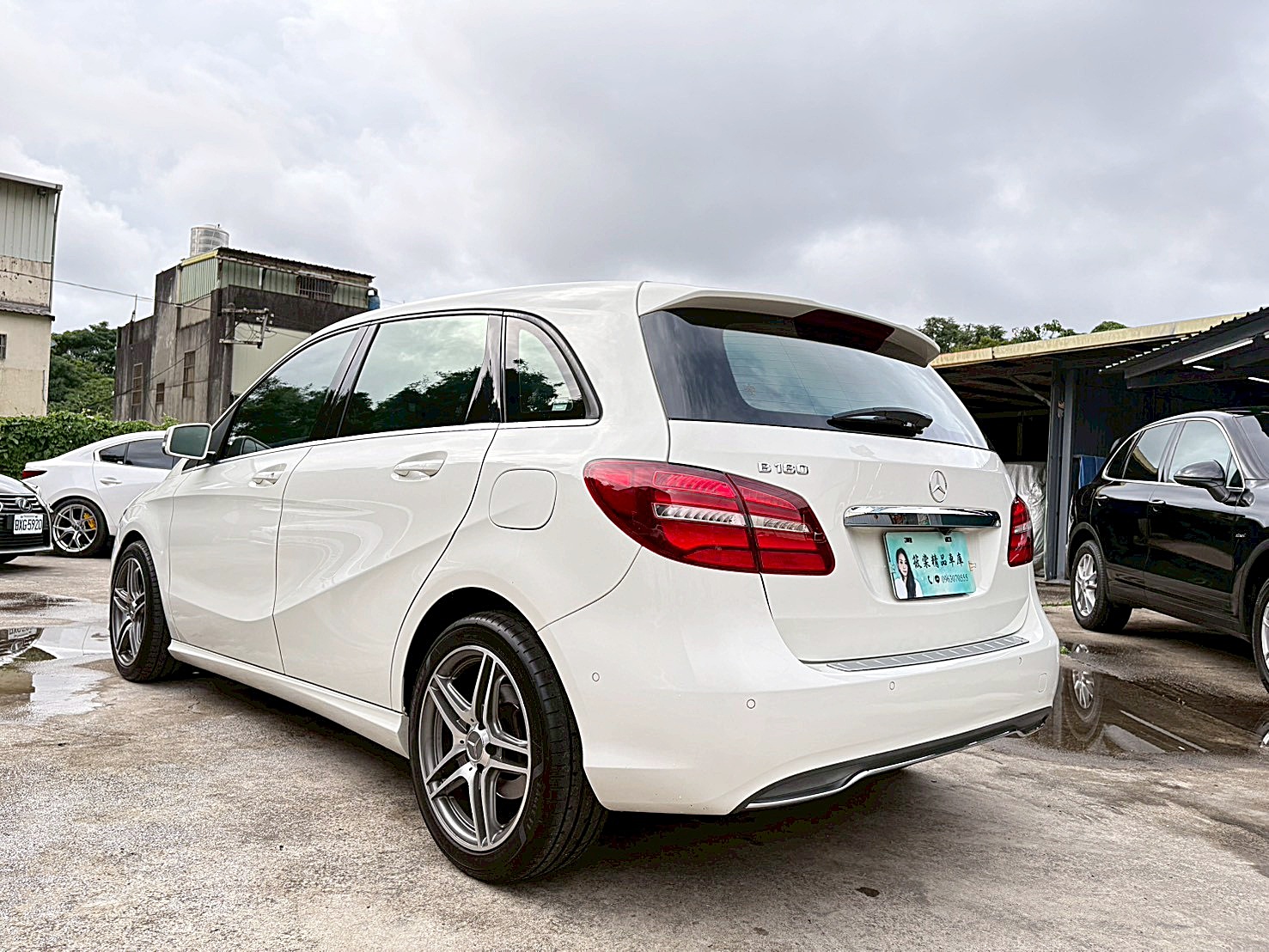 2015 BENZ B-Class B180 1.6全車原版件電話:0963070555同LINE  第14張相片