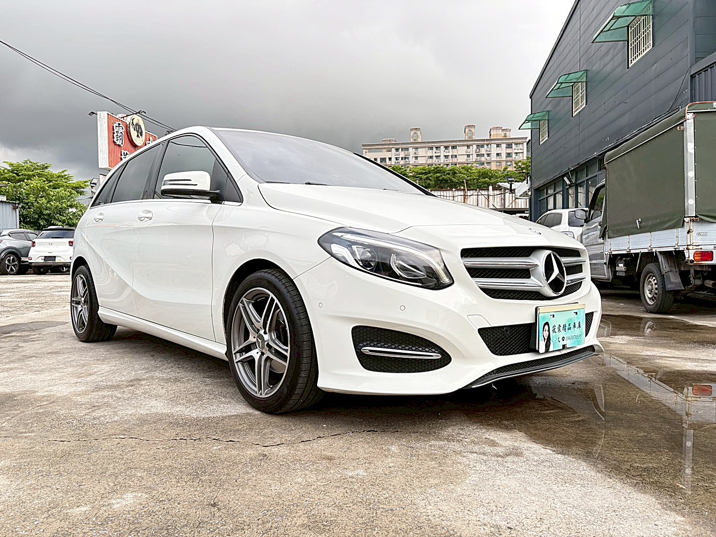 2015 BENZ B-Class B180 1.6全車原版件電話:0963070555同LINE  第18張相片