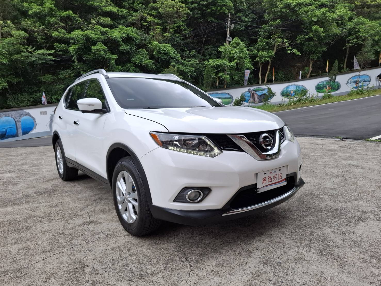 2017年NISSAN X-TRAIL 2.0 玩美版 ~實車~實圖~實用空間大 歡迎預約賞車 LINEgoo5168 洽: 0912423585宋小姐 貸款專辦 強力過件  第2張相片