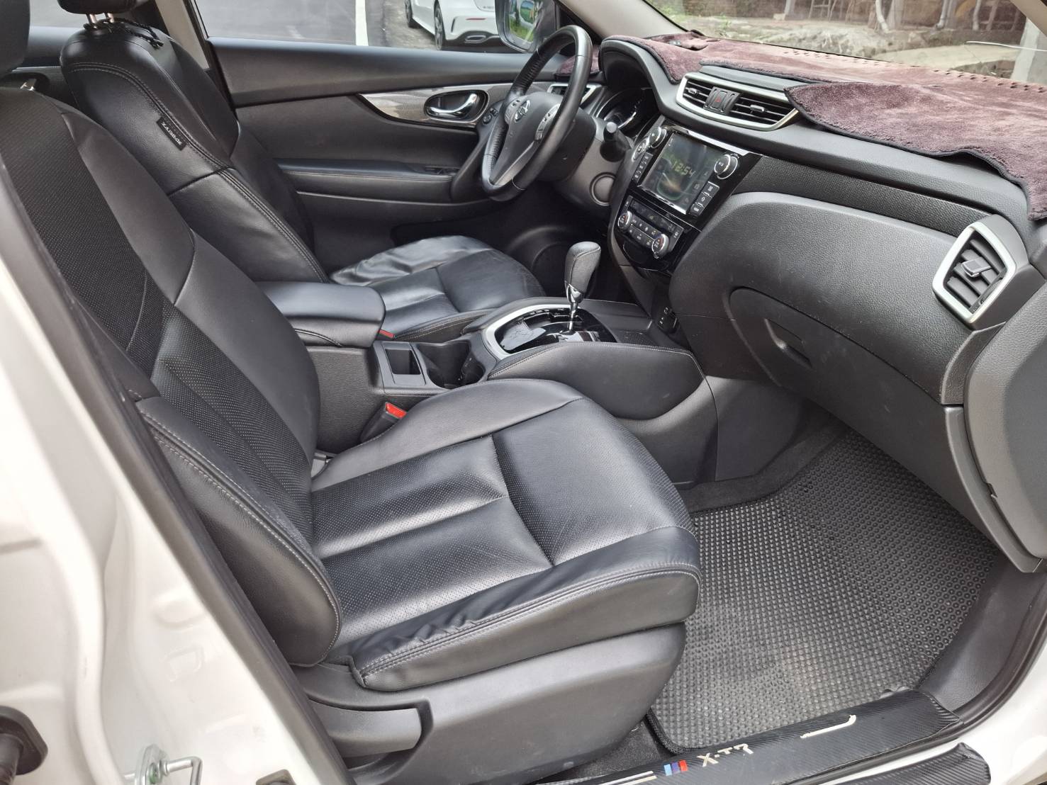 2017年NISSAN X-TRAIL 2.0 玩美版 ~實車~實圖~實用空間大 歡迎預約賞車 LINEgoo5168 洽: 0912423585宋小姐 貸款專辦 強力過件  第7張相片