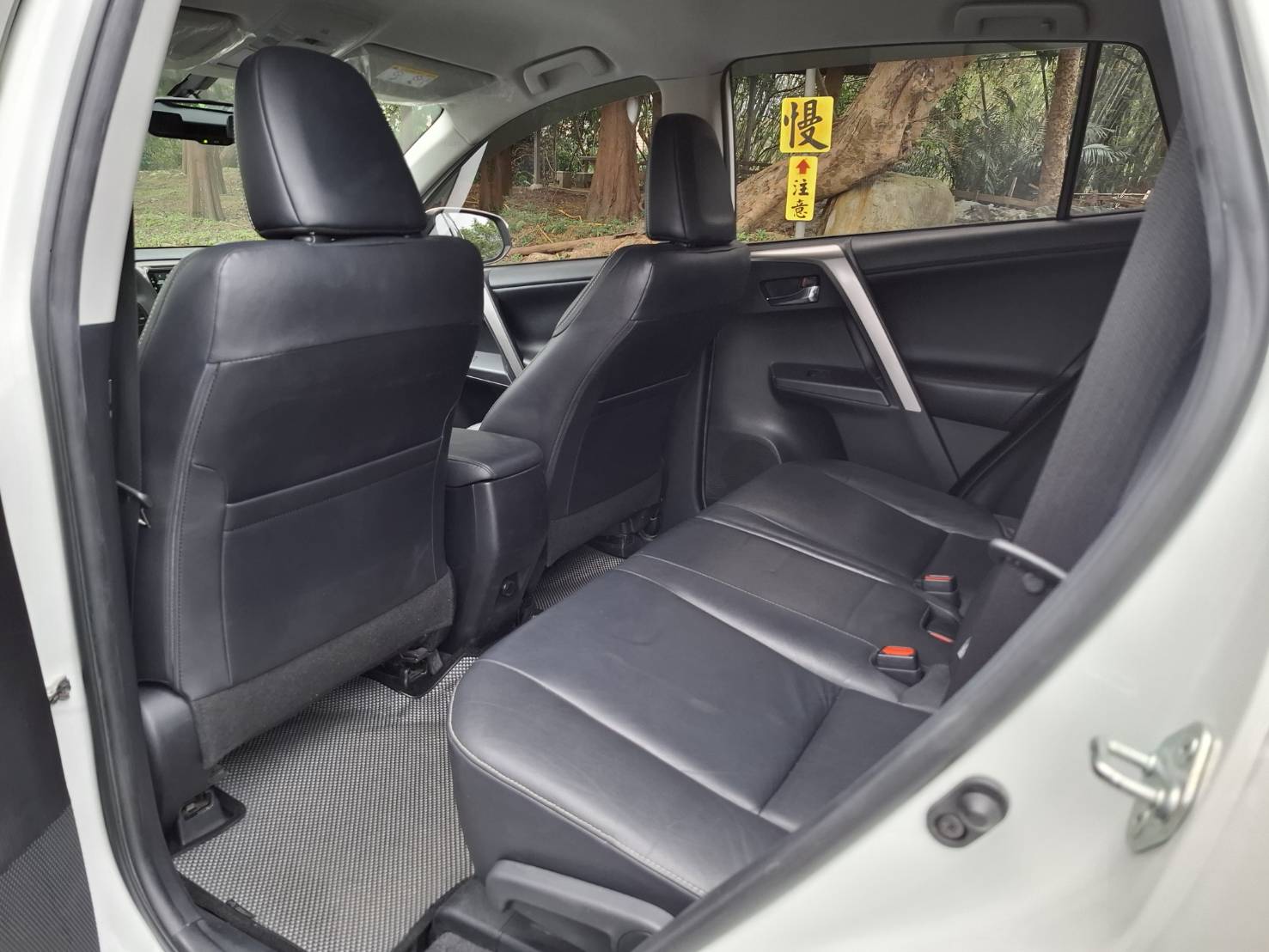 2018年TOYOTA RAV4貸款專辦 強力過件 協助信用瑕疵者辦理貸款 歡迎預約賞車  LINEgoo5168 洽: 0912423585宋小姐  第5張相片