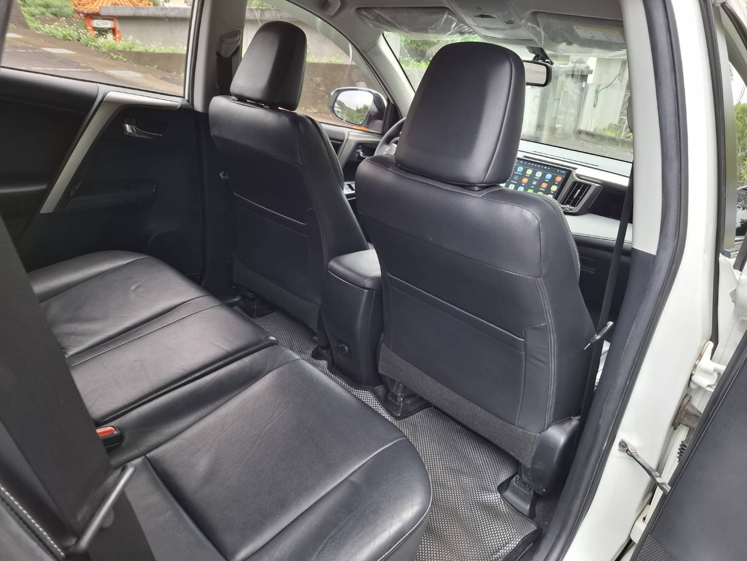 2018年TOYOTA RAV4貸款專辦 強力過件 協助信用瑕疵者辦理貸款 歡迎預約賞車  LINEgoo5168 洽: 0912423585宋小姐  第7張相片