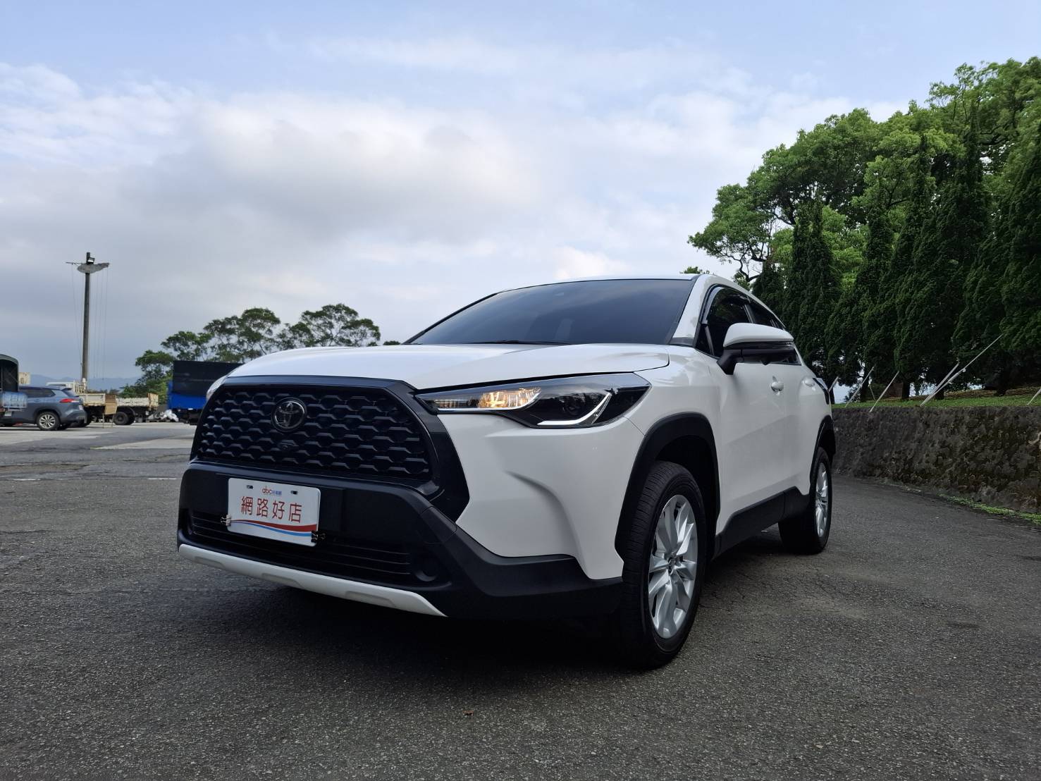 2022年TOYOTA Corolla Cross 1.8豪華 五門小休旅 省稅省油 ~好開好停 內裝有九成新 歡迎預約賞車LINEgoo5168洽 0912-423-585 宋小姐貸款專辦 強力過件 協助信用瑕疵者辦理貸款  第1張相片