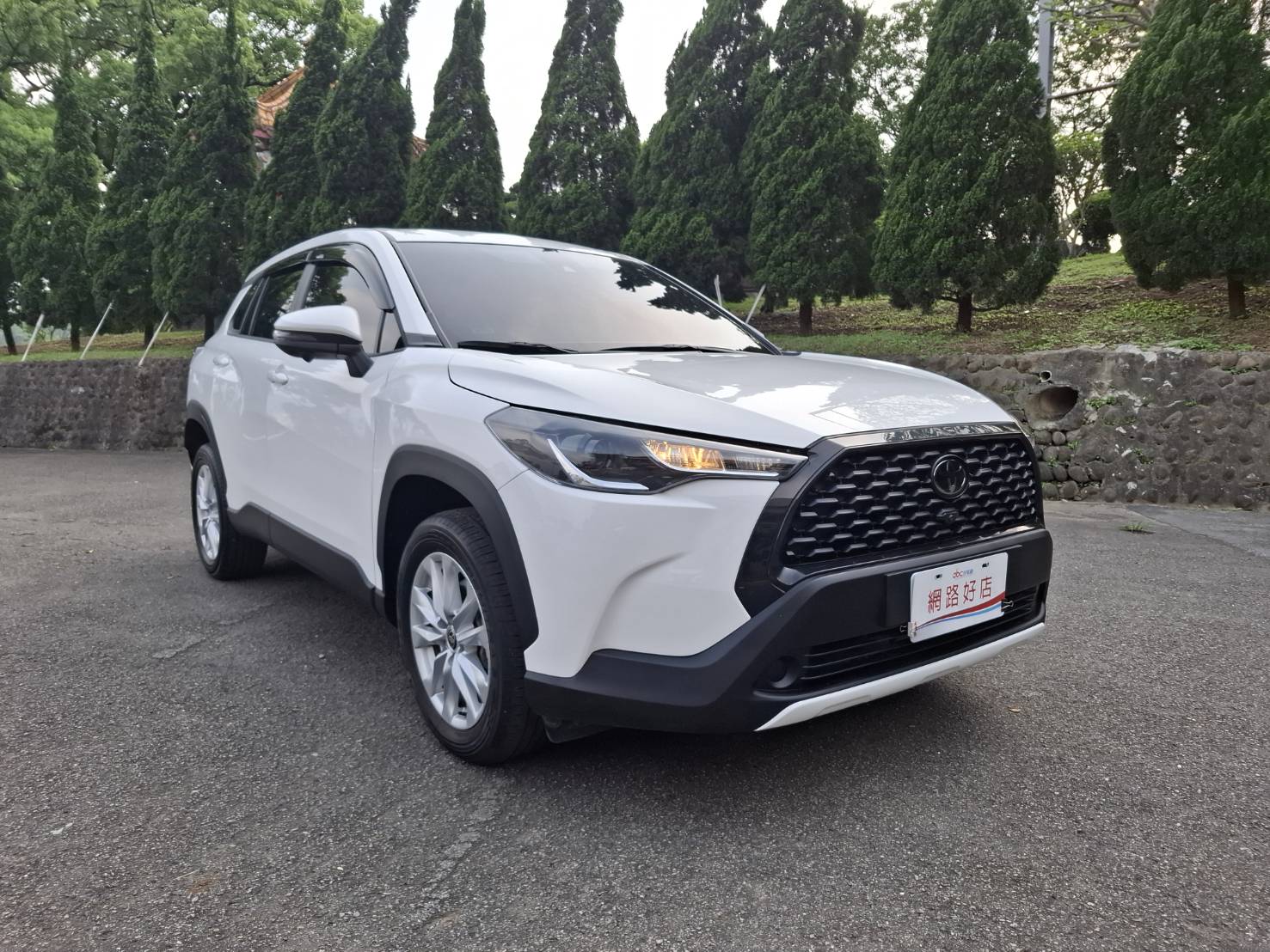2022年TOYOTA Corolla Cross 1.8豪華 五門小休旅 省稅省油 ~好開好停 內裝有九成新 歡迎預約賞車LINEgoo5168洽 0912-423-585 宋小姐貸款專辦 強力過件 協助信用瑕疵者辦理貸款  第2張相片