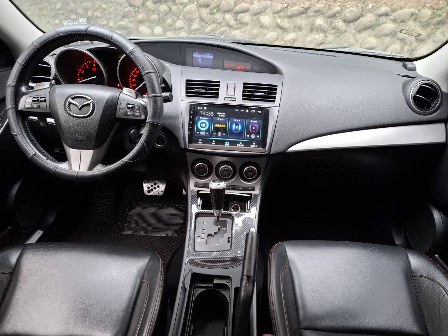 2011年MAZＤA ３~流線美車歡迎預約賞車洽: 0912-423-585 宋小姐洽LINE:goo5168強力過件 協助信用瑕疵者辦理貸款  第15張相片