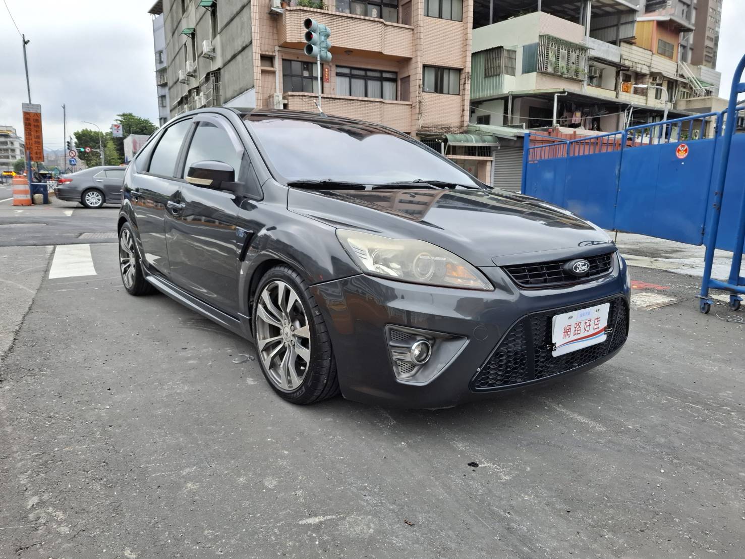 2011年FORD FOCUS 2.0 實車~實圖~5門車便宜好代步 價格絕對讓您滿意歡迎預約賞車 洽:0912-423-585 宋小姐 LINE goo5168  第2張相片
