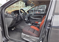 2011年FORD FOCUS 2.0 實車~實圖~5門車便宜好代步 價格絕對讓您滿意歡迎預約賞車 洽:0912-423-585 宋小姐 LINE goo5168  第6張縮圖