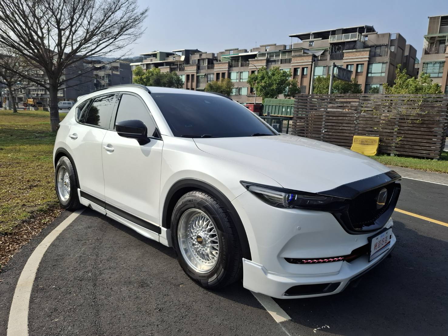 2019年MAZDA CX-5 旗艦版 改可調式避震器 改排氣管 改BBS加大鋁圈 內裝無菸疤 ~ 非常有氣氛 ~ 外觀無傷~歡迎預約賞車 LINEgoo5168 洽0912-423-585 宋小姐  第2張相片