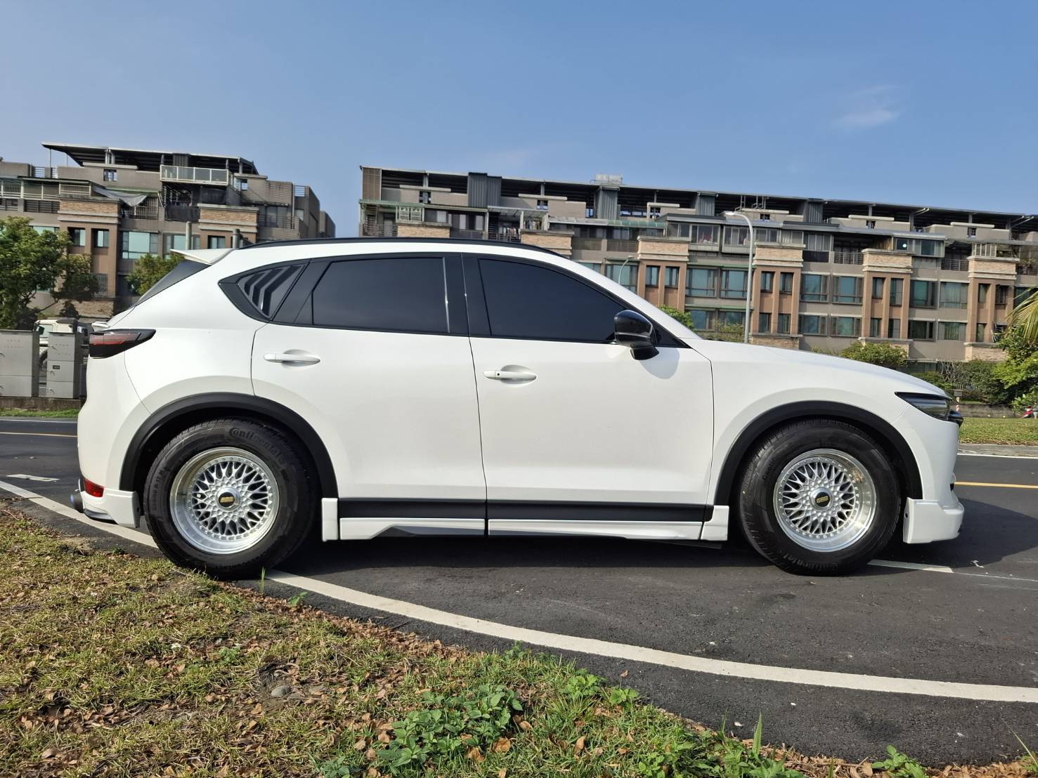 2019年MAZDA CX-5 旗艦版 改可調式避震器 改排氣管 改BBS加大鋁圈 內裝無菸疤 ~ 非常有氣氛 ~ 外觀無傷~歡迎預約賞車 LINEgoo5168 洽0912-423-585 宋小姐  第13張相片
