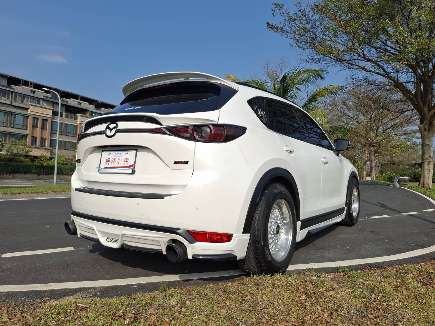 2019年MAZDA CX-5 旗艦版 改可調式避震器 改排氣管 改BBS加大鋁圈 內裝無菸疤 ~ 非常有氣氛 ~ 外觀無傷~歡迎預約賞車 LINEgoo5168 洽0912-423-585 宋小姐  第16張相片