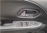 2019年HONDA HR-V 1.8 S 頂級款 小型休旅車省稅省油 好開好停歡迎預約賞車 LINEgoo5168 洽0912-423-585 宋小姐 貸款專辦 強力過件 協助辦理貸款  第3張縮圖