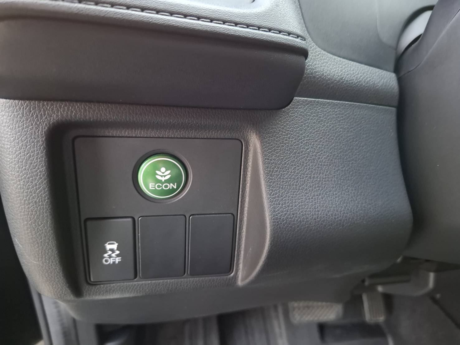 2019年HONDA HR-V 1.8 S 頂級款 小型休旅車省稅省油 好開好停歡迎預約賞車 LINEgoo5168 洽0912-423-585 宋小姐 貸款專辦 強力過件 協助辦理貸款  第4張相片
