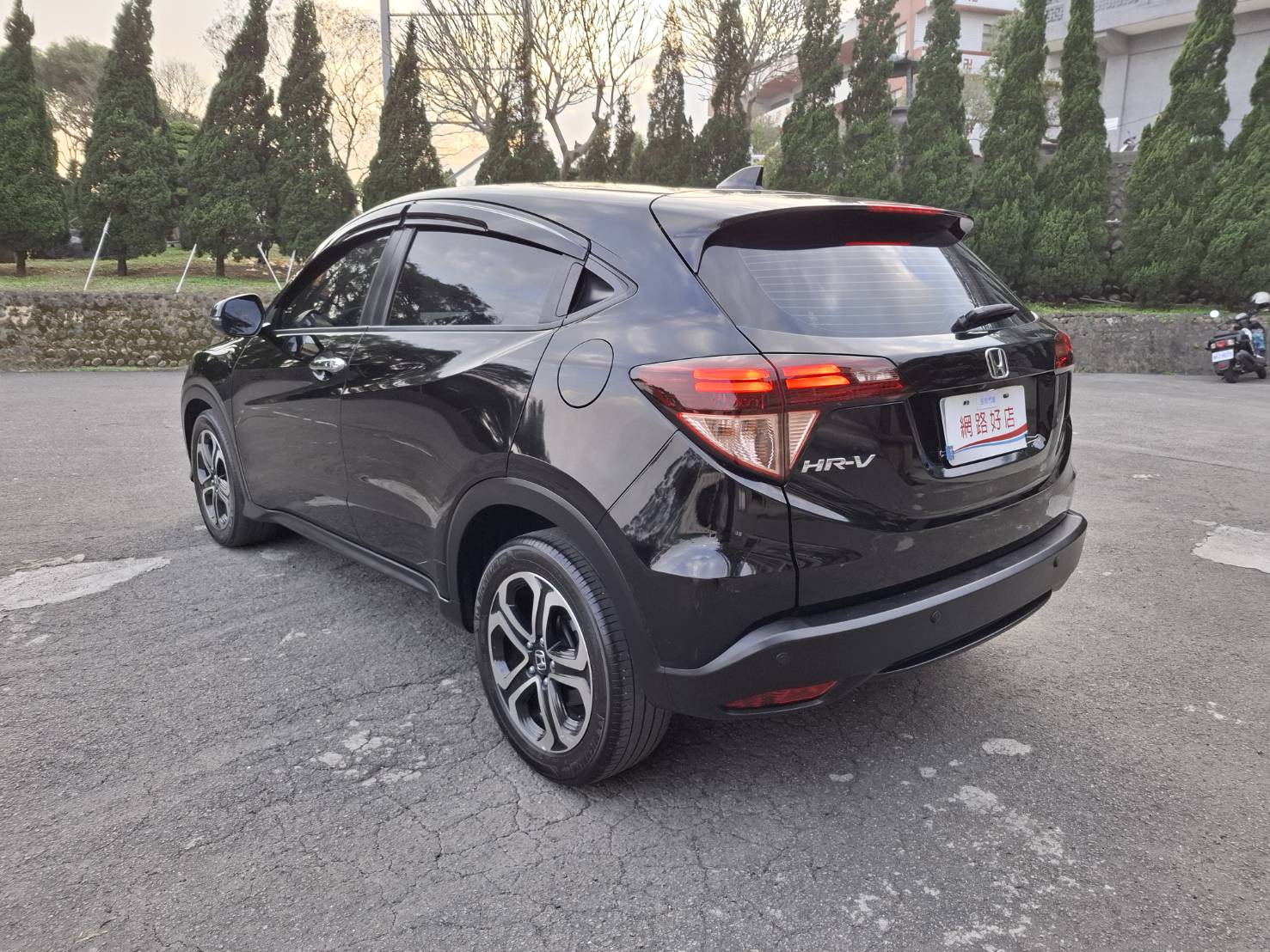 2019年HONDA HR-V 1.8 S 頂級款 小型休旅車省稅省油 好開好停歡迎預約賞車 LINEgoo5168 洽0912-423-585 宋小姐 貸款專辦 強力過件 協助辦理貸款  第14張相片