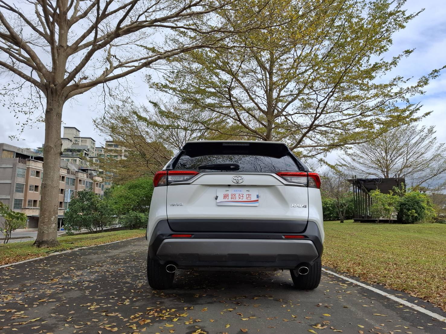 2020年TOYOTA RAV4旗艦版 正常跑~原版件歡迎預約賞車LINEgoo5168 洽0912-423-585 宋小姐 貸款專辦 強力過件 協助信用瑕疵者辦理貸款  第16張相片