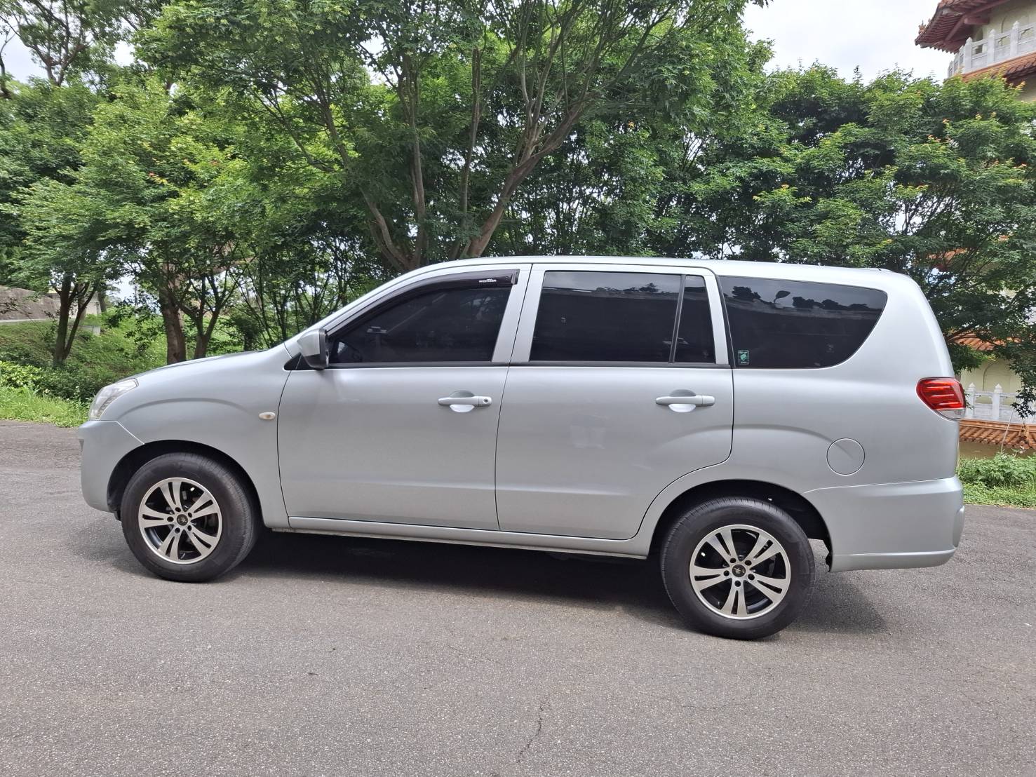2018年 三菱 ZINGER 原車原版件~空間大 工作休閒皆可 歡迎預約賞車 #LINE goo5168 洽 : 0912-423-585 宋小姐貸款專辦 強力過件 協助信用瑕疵者辦理貸款  第10張相片