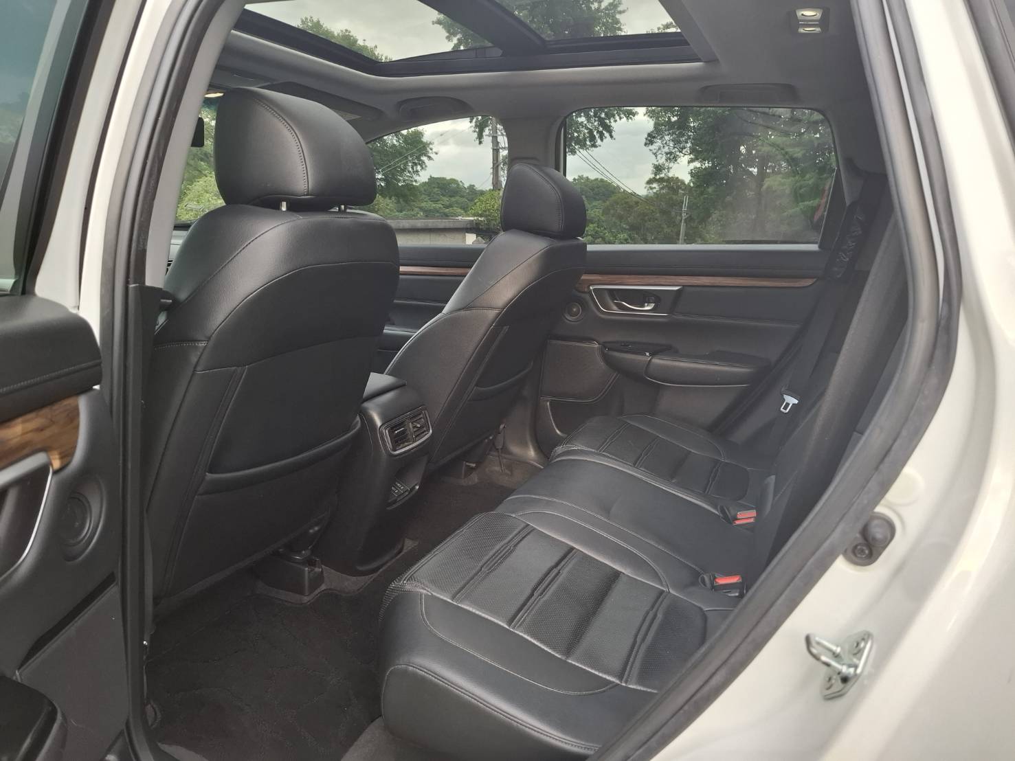 2018年HONDA CR-V S 省油美車 實車~實圖~空間大歡迎預約來店賞車 #LINEgoo5168 洽0912-423-585 宋小姐貸款專辦 強力過件 協助信用瑕疵者辦理貸款  第7張相片