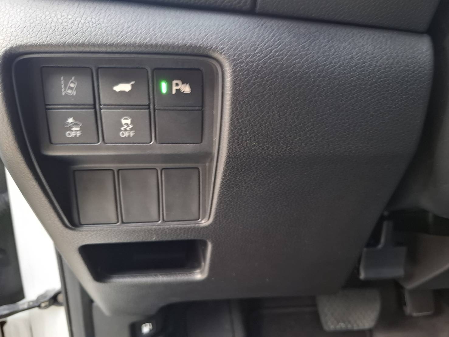 2018年HONDA CR-V S 省油美車 實車~實圖~空間大歡迎預約來店賞車 #LINEgoo5168 洽0912-423-585 宋小姐貸款專辦 強力過件 協助信用瑕疵者辦理貸款  第8張相片
