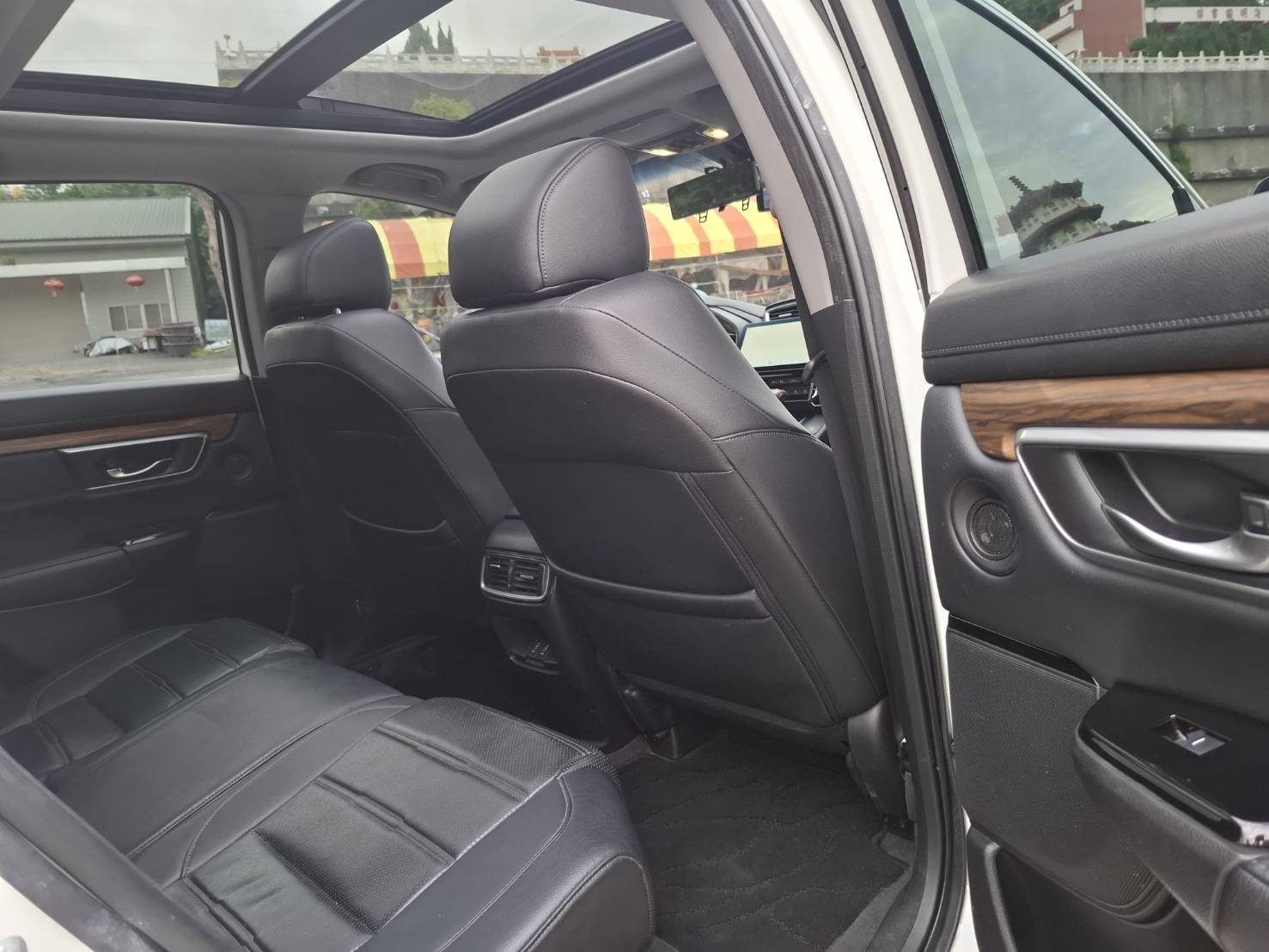 2018年HONDA CR-V S 省油美車 實車~實圖~空間大歡迎預約來店賞車 #LINEgoo5168 洽0912-423-585 宋小姐貸款專辦 強力過件 協助信用瑕疵者辦理貸款  第9張相片