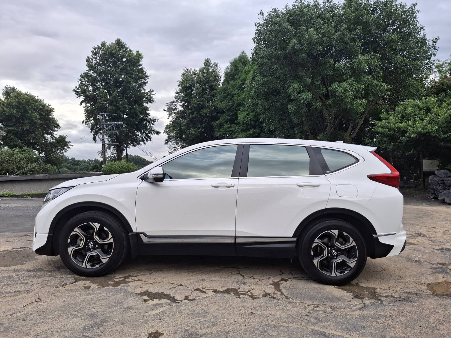 2018年HONDA CR-V S 省油美車 實車~實圖~空間大歡迎預約來店賞車 #LINEgoo5168 洽0912-423-585 宋小姐貸款專辦 強力過件 協助信用瑕疵者辦理貸款  第11張相片