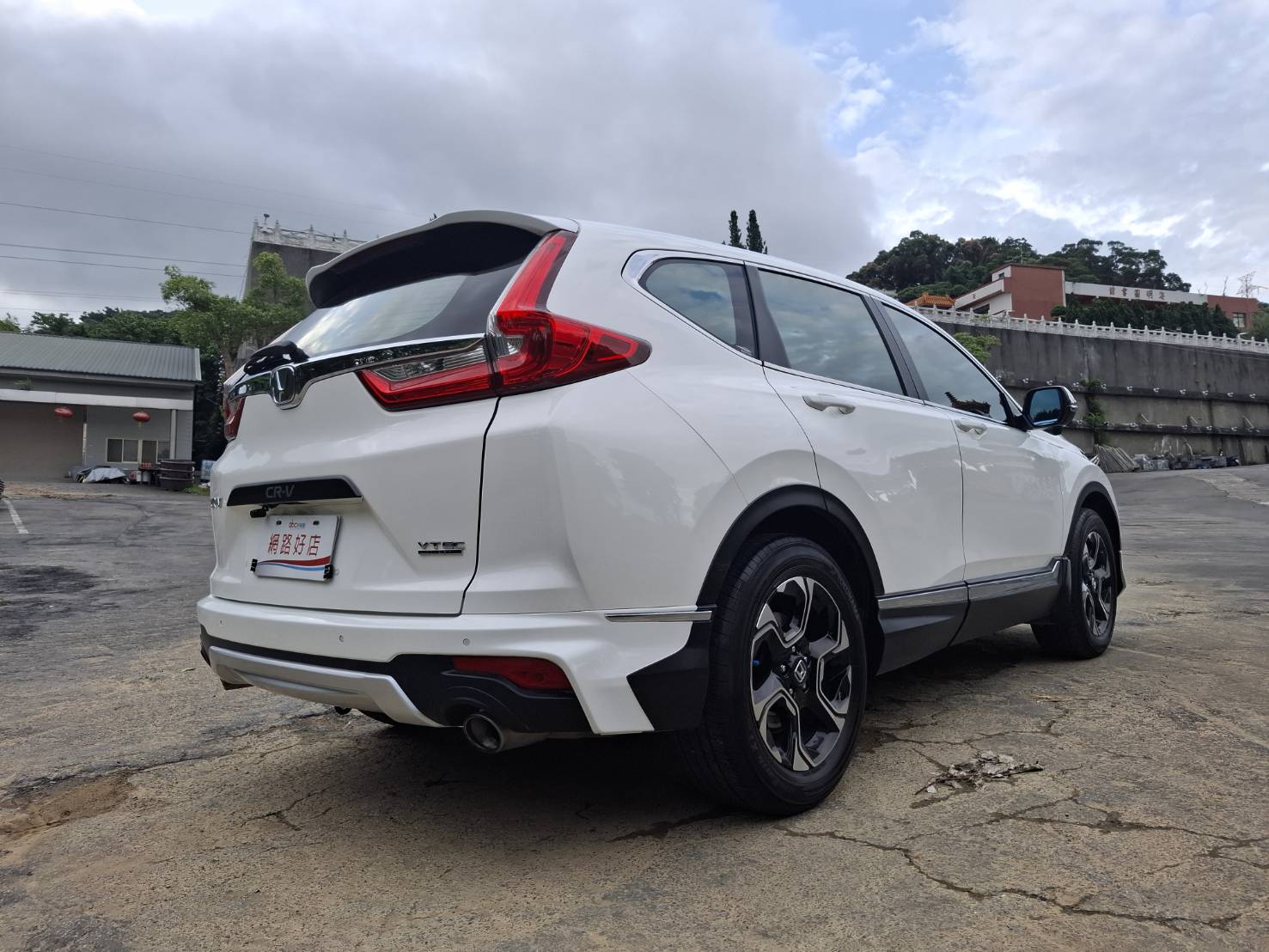 2018年HONDA CR-V S 省油美車 實車~實圖~空間大歡迎預約來店賞車 #LINEgoo5168 洽0912-423-585 宋小姐貸款專辦 強力過件 協助信用瑕疵者辦理貸款  第15張相片