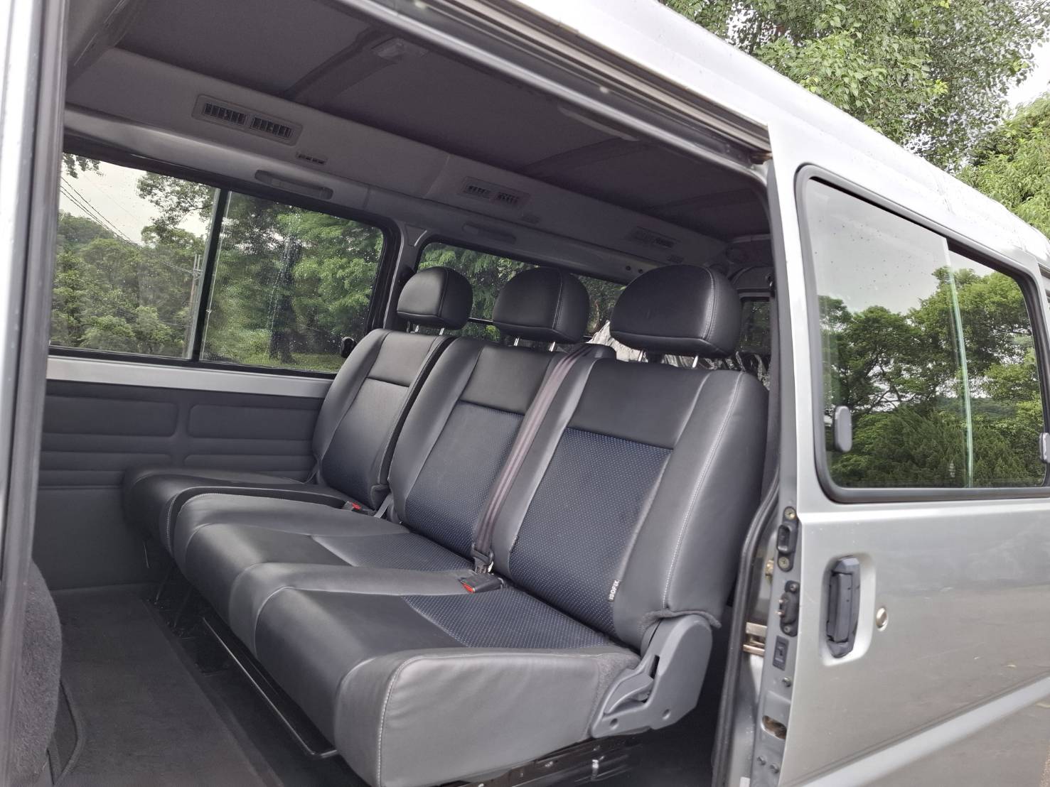 2020年三菱 DELICA 2.4 自排 8人座空間大、載人又載物 立即私訊 搶先賞車 LINE：goo5168 洽詢電話：0912423585 宋小姐 貸款專辦，強力過件！讓你無後顧之憂，輕鬆駕駛  第6張相片