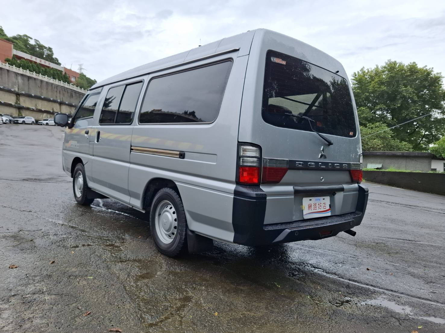 2020年三菱 DELICA 2.4 自排 8人座空間大、載人又載物 立即私訊 搶先賞車 LINE：goo5168 洽詢電話：0912423585 宋小姐 貸款專辦，強力過件！讓你無後顧之憂，輕鬆駕駛  第12張相片