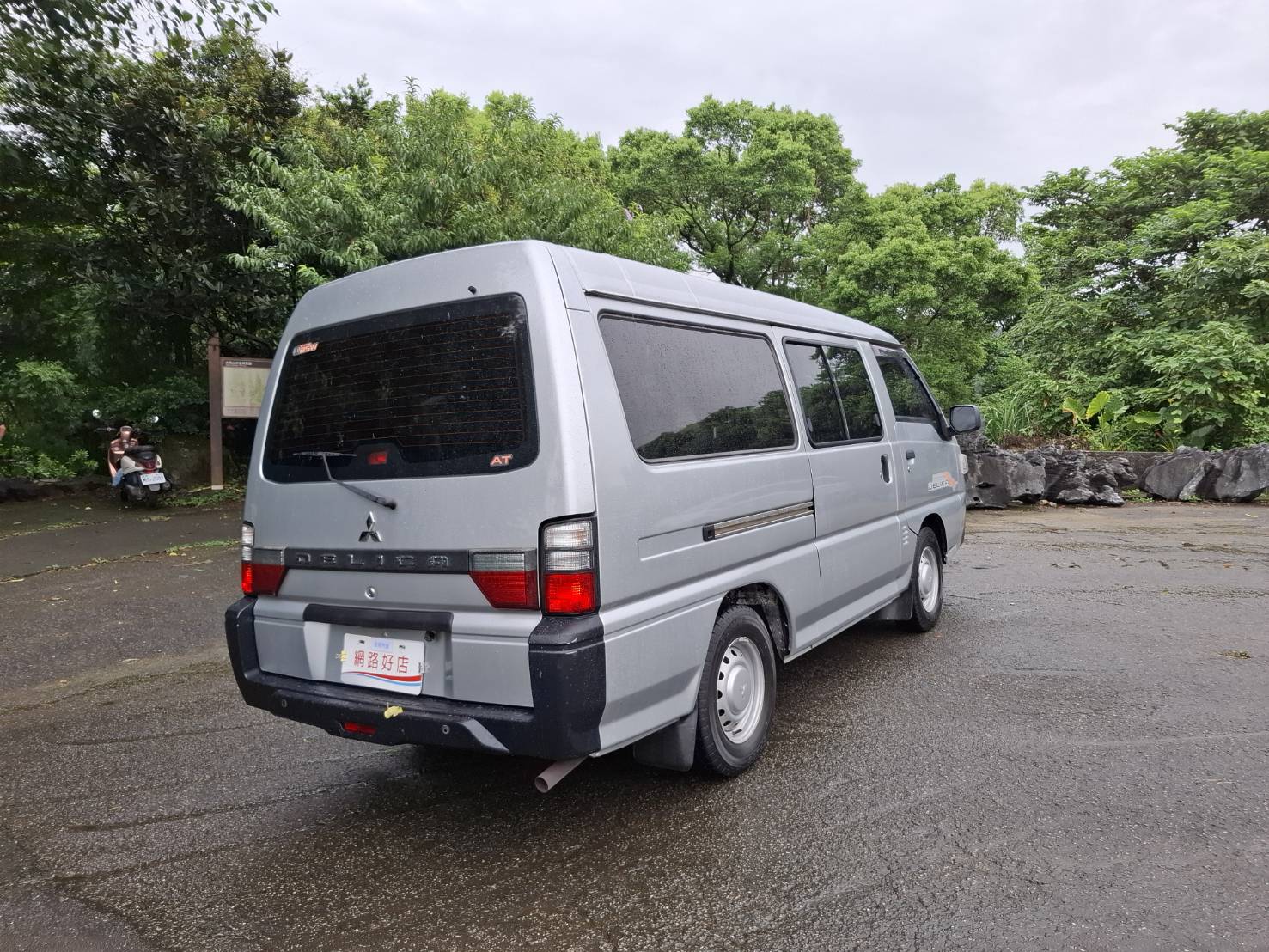 2020年三菱 DELICA 2.4 自排 8人座空間大、載人又載物 立即私訊 搶先賞車 LINE：goo5168 洽詢電話：0912423585 宋小姐 貸款專辦，強力過件！讓你無後顧之憂，輕鬆駕駛  第14張相片