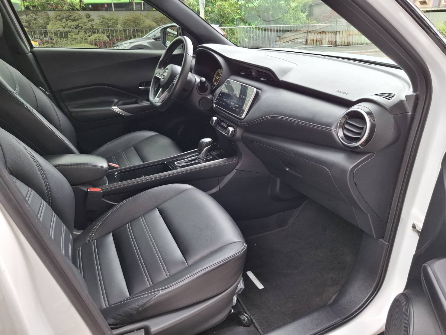 2023年 NISSAN KICKS 旗艦版超帥流線設計LINE：goo5168  洽詢電話：0912423585 宋小姐 貸款專辦，強力過件！  第7張相片