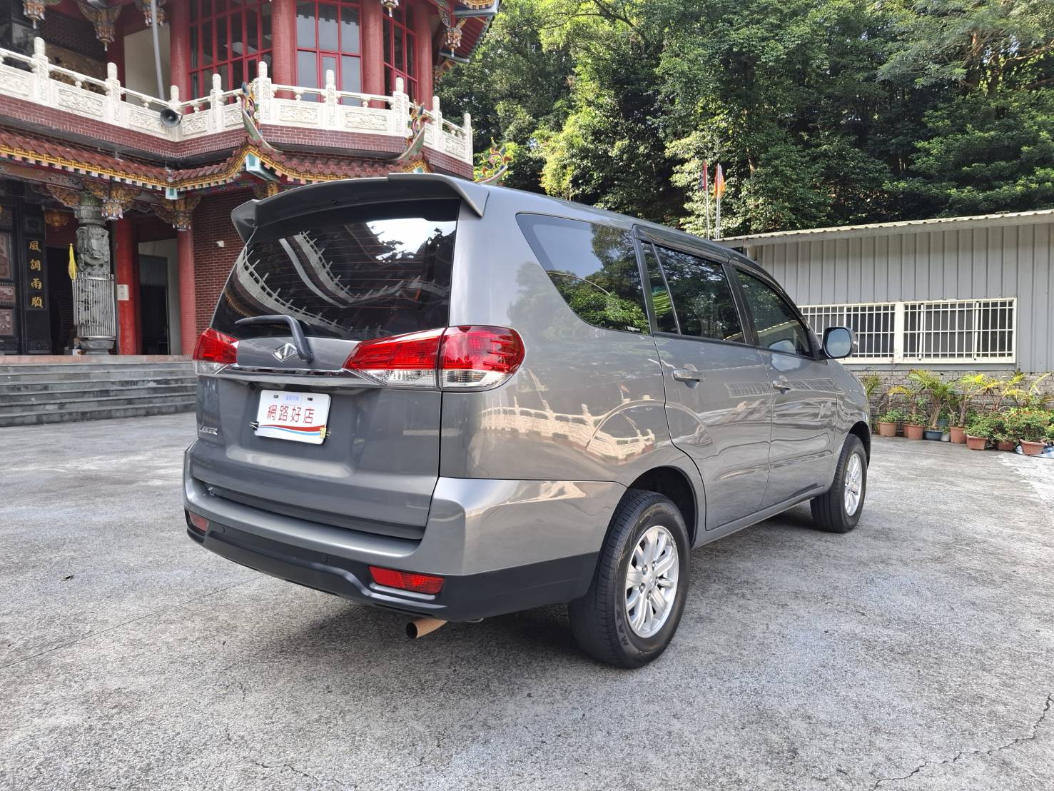 2020年 三菱 ZINGER 精緻型 客貨兩用五人座 超大空間貸款專辦 強力過件洽：0912423585 宋小姐  第14張相片