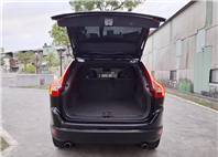 12年 VOLVO XC60 T5 旗艦版 黑色霸氣上市 渦輪 T5 動力 旗艦配備 北歐安全 一次到位，質感直接升級！ 渦輪增壓動力，順暢好開、推力飽滿私訊/留言預約賞車，LINE：goo5168 洽詢電話：0912423585 宋小姐  第8張縮圖