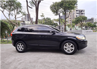 12年 VOLVO XC60 T5 旗艦版 黑色霸氣上市 渦輪 T5 動力 旗艦配備 北歐安全 一次到位，質感直接升級！ 渦輪增壓動力，順暢好開、推力飽滿私訊/留言預約賞車，LINE：goo5168 洽詢電話：0912423585 宋小姐  第10張縮圖
