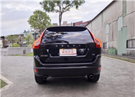 12年 VOLVO XC60 T5 旗艦版 黑色霸氣上市 渦輪 T5 動力 旗艦配備 北歐安全 一次到位，質感直接升級！ 渦輪增壓動力，順暢好開、推力飽滿私訊/留言預約賞車，LINE：goo5168 洽詢電話：0912423585 宋小姐  第12張縮圖