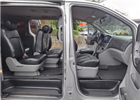 2018 HYUNDAI STAREX 2.5 柴油8人座 銀色・實在・耐用，就是生財工具 不靠外表花俏靠的是空間、耐操與成本效益 LINE：goo5168 洽詢電話：0912423585 宋小姐   第8張縮圖