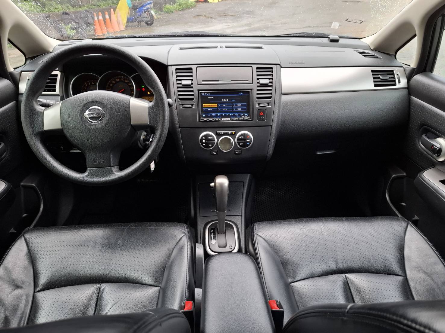2012 年 NISSAN TIIDA 1.8 超值代步車釋出便宜又實用，找代步車一定要看這台LINE：goo5168  洽詢電話：0912423585 宋小姐 貸款專辦，強力過件  第3張相片