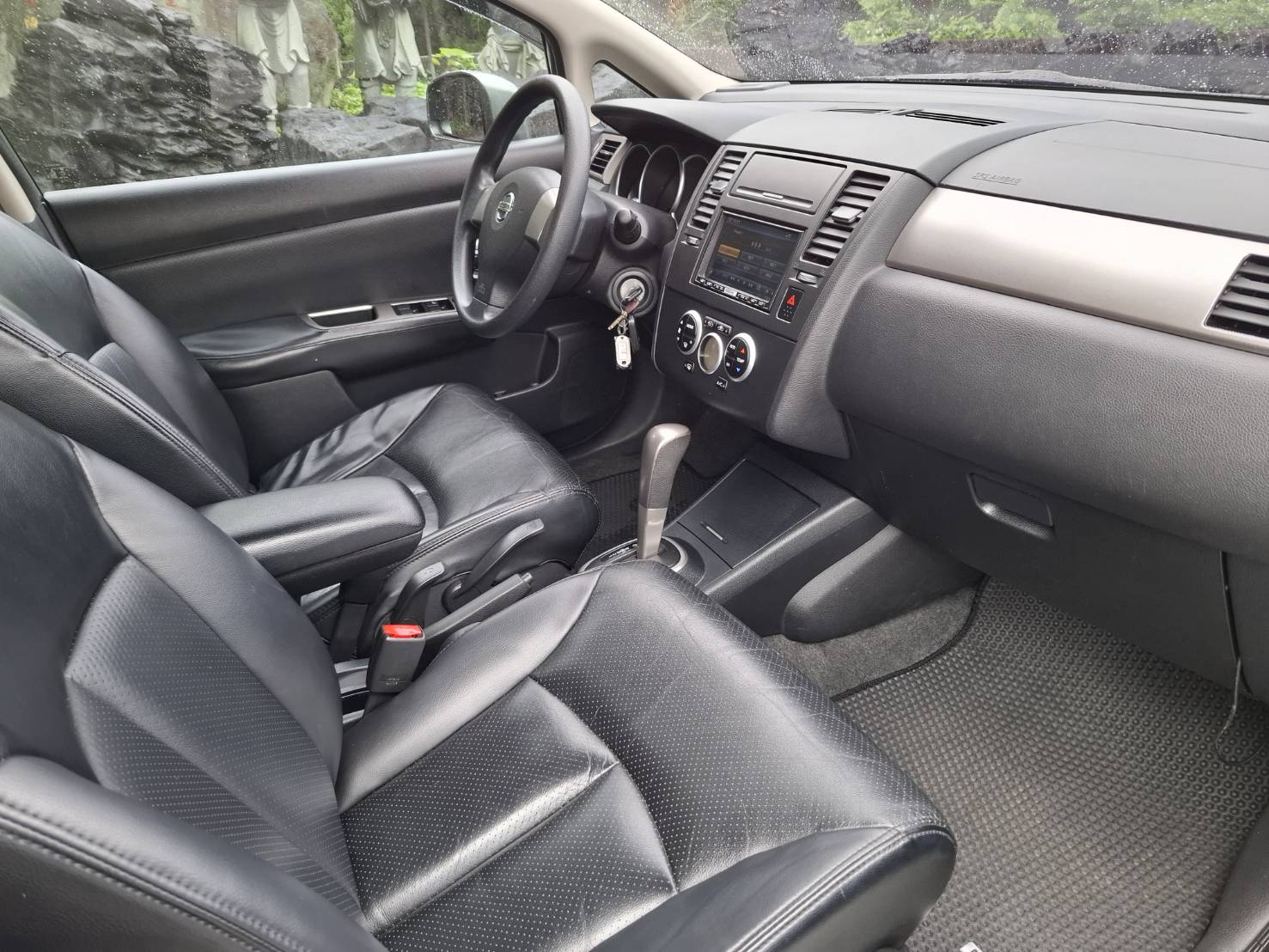 2012 年 NISSAN TIIDA 1.8 超值代步車釋出便宜又實用，找代步車一定要看這台LINE：goo5168  洽詢電話：0912423585 宋小姐 貸款專辦，強力過件  第6張相片