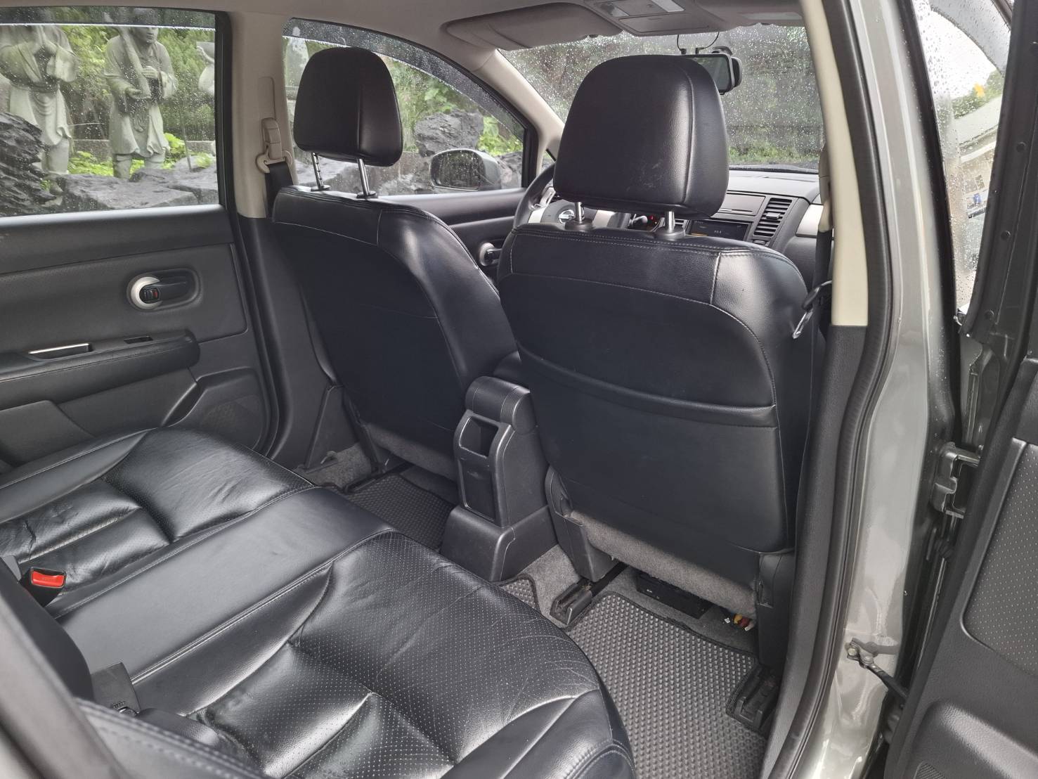 2012 年 NISSAN TIIDA 1.8 超值代步車釋出便宜又實用，找代步車一定要看這台LINE：goo5168  洽詢電話：0912423585 宋小姐 貸款專辦，強力過件  第7張相片