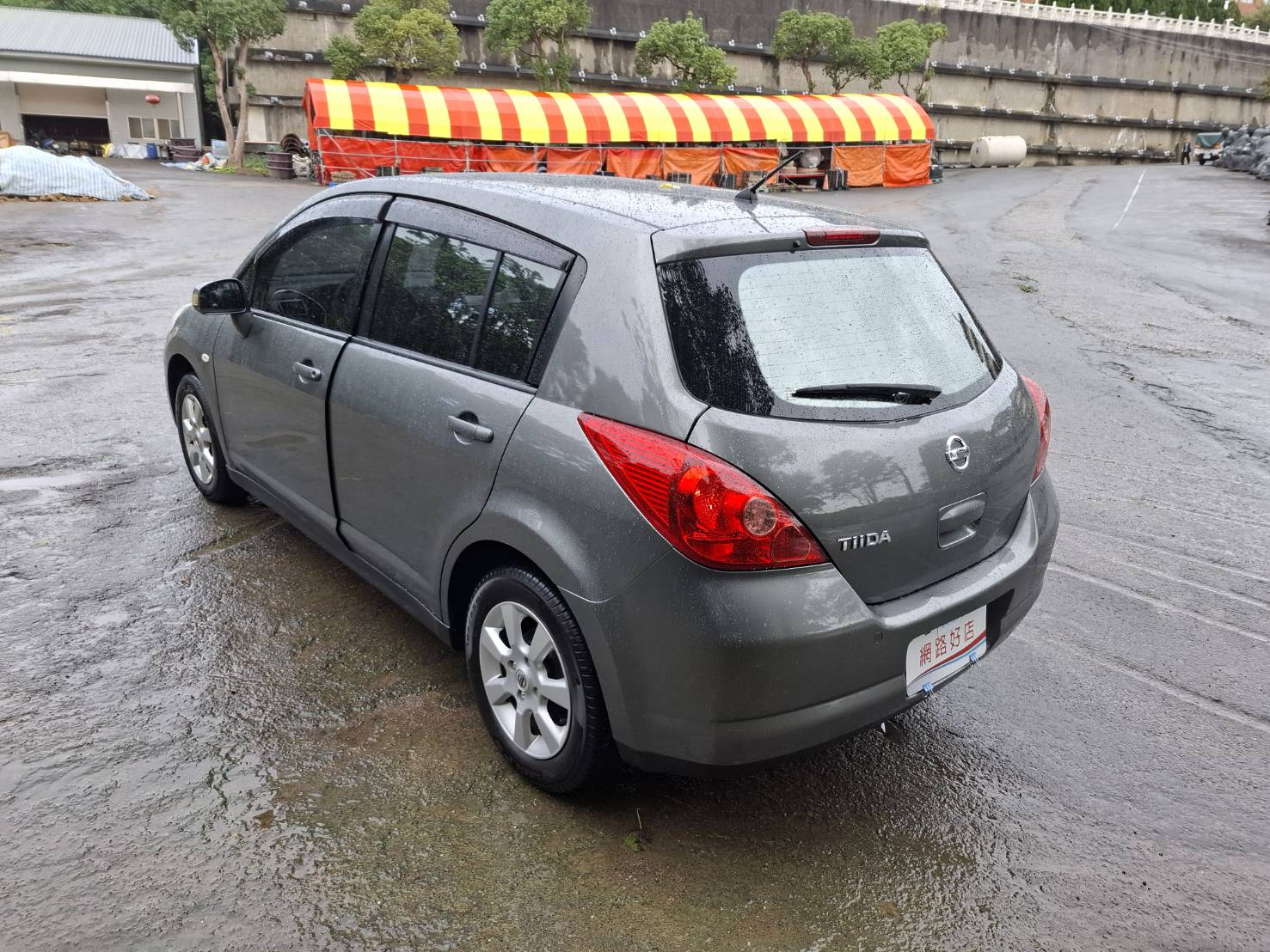 2012 年 NISSAN TIIDA 1.8 超值代步車釋出便宜又實用，找代步車一定要看這台LINE：goo5168  洽詢電話：0912423585 宋小姐 貸款專辦，強力過件  第10張相片