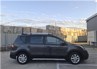 2015 年 NISSAN LIVINA 豪華版一手車 原廠正常保養 車況單純又安心 內裝乾淨漂亮，使用細心LINE：goo5168 洽詢電話：0912423585 宋小姐 貸款專辦，強力過件！  第11張縮圖