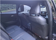 2021年 TOYOTA COROLLA CROSS 1.8黑色外觀，耐看又保值LINE：goo5168 洽詢電話：0912423585 宋小姐貸款專辦~強力過件  第8張縮圖